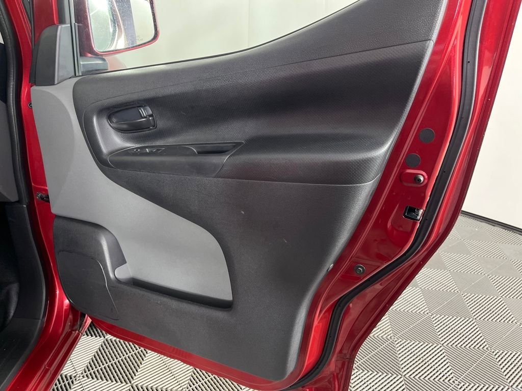 Used 2015 Nissan NV200 SV w/ Exterior Appearance Package image 14