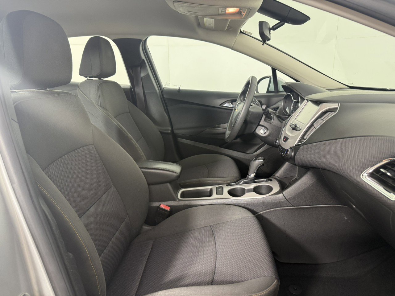 Used 2017 Chevrolet Cruze LS image 10