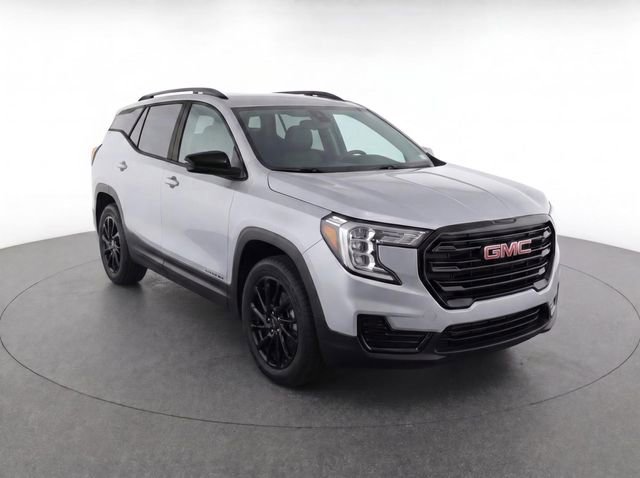 Used 2023 GMC Terrain SLE w/ Driver Convenience Package FWD image 2