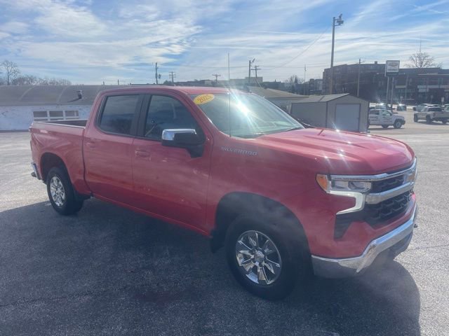 Used 2025 Chevrolet Silverado 1500 LT image 3