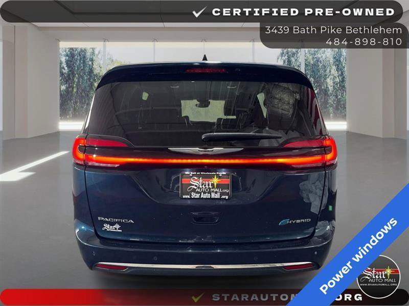 Used 2023 Chrysler Pacifica Touring-L w/ Uconnect Theater Family Group FWD image 6