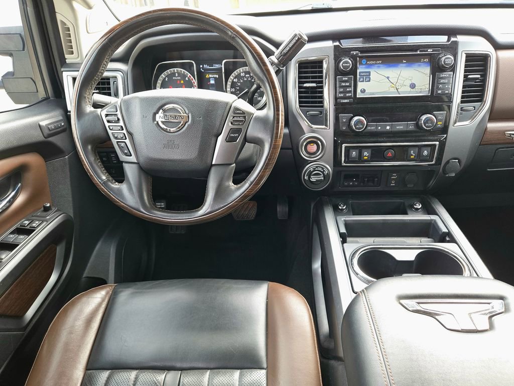 Used 2018 Nissan Titan Platinum Reserve w/ Platinum Utility Package image 10