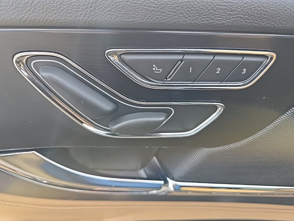 Used 2021 Lincoln Corsair Reserve image 9