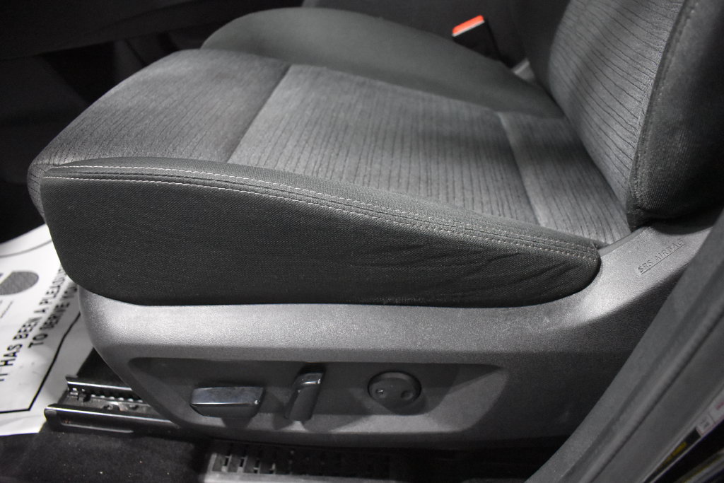 Used 2023 Nissan Rogue SV FWD image 18