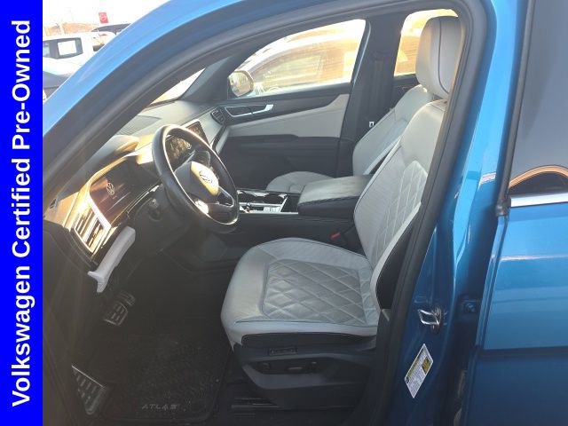 Used 2024 Volkswagen Atlas Cross Sport SEL Premium R-Line image 5