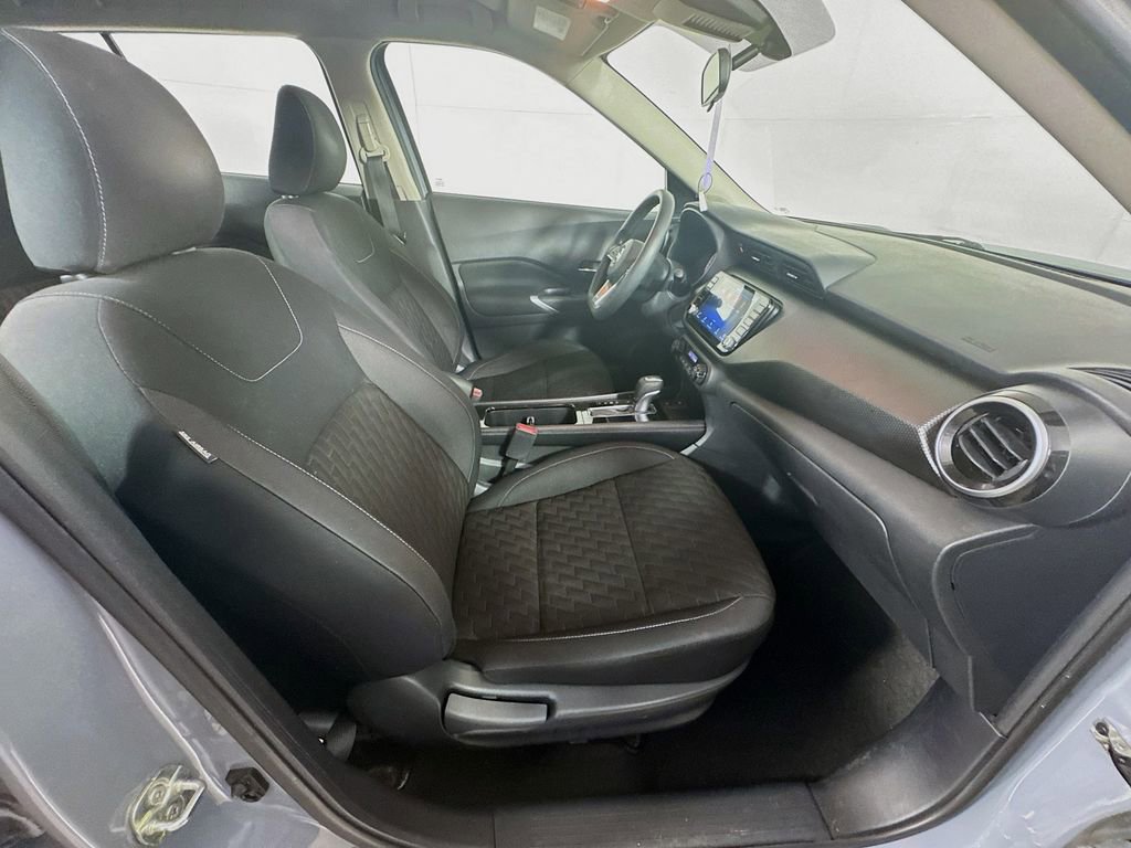 Used 2021 Nissan Kicks SV FWD image 32