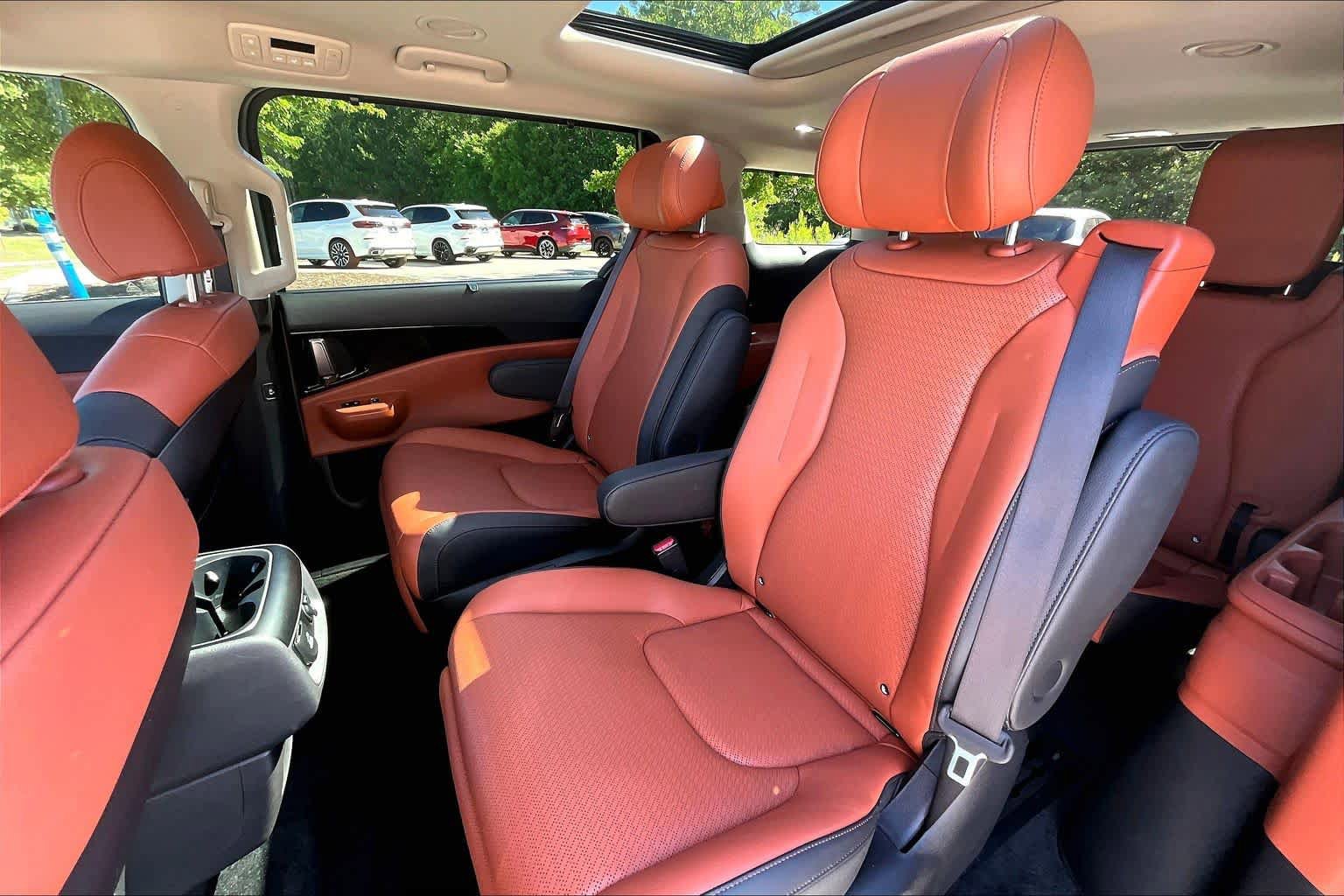 Used 2025 Kia Carnival SX Prestige FWD image 21