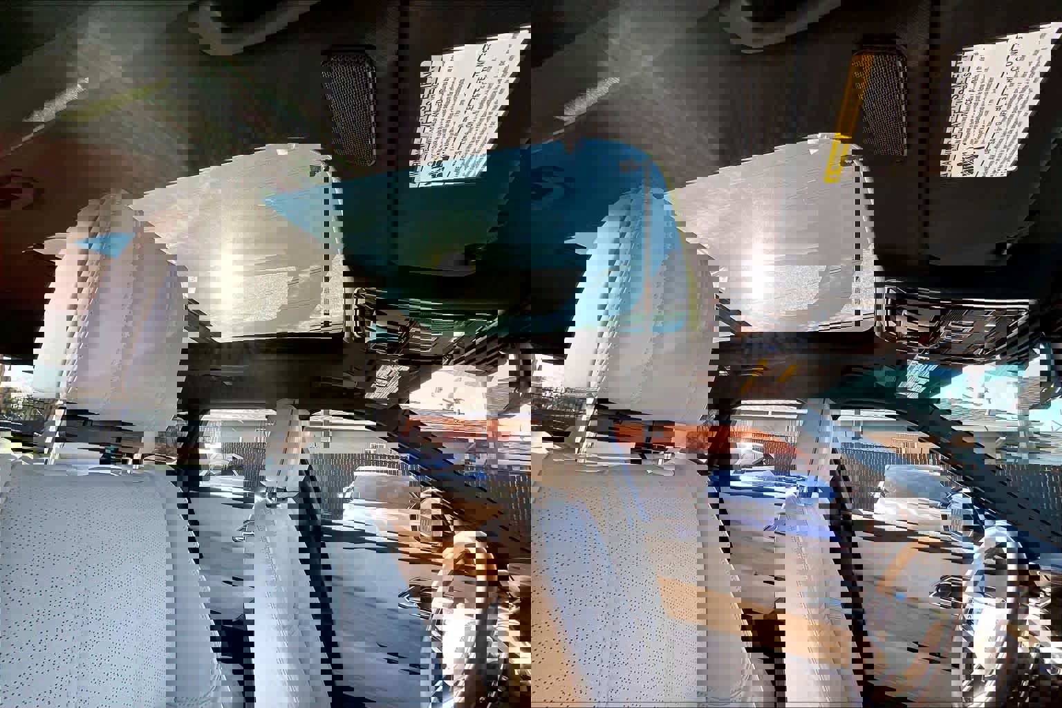 Used 2022 Land Rover Range Rover Velar R-Dynamic HSE image 25