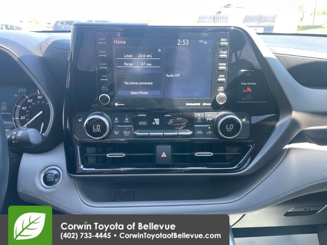 Used 2021 Toyota Highlander XLE AWD/4WD image 12