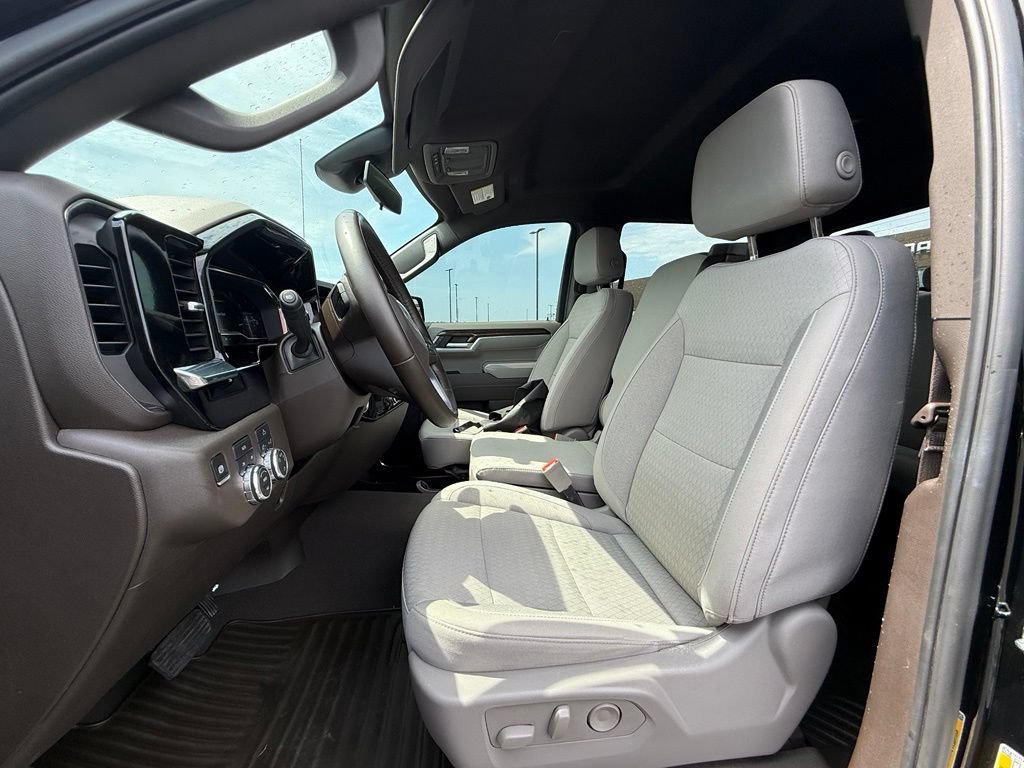 Used 2025 GMC Sierra 1500 SLE AWD/4WD image 22