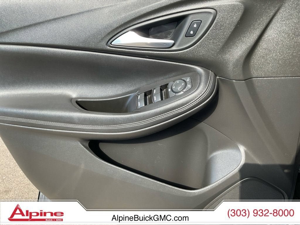 Certified 2021 Buick Encore GX Preferred AWD/4WD image 18