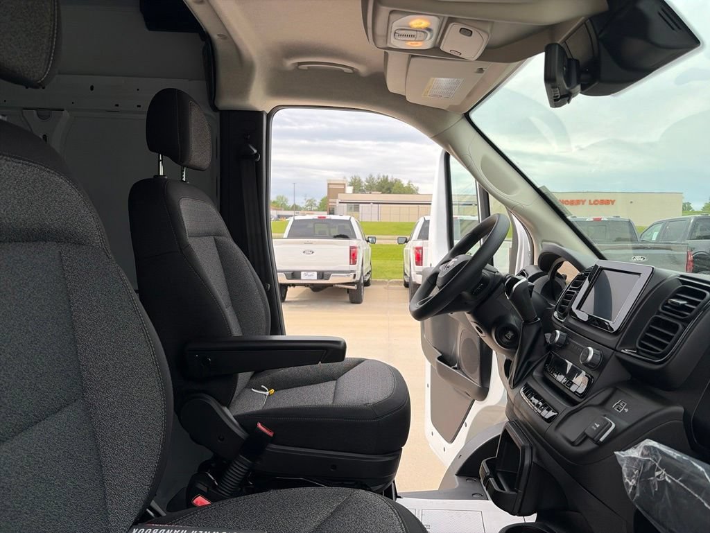 New 2026 RAM ProMaster 2500 w/ Convenience Group FWD image 34
