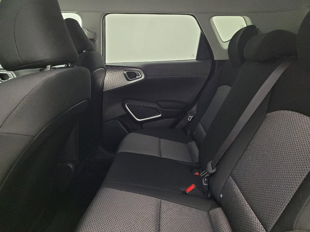 Used 2025 Kia Soul LX FWD image 18