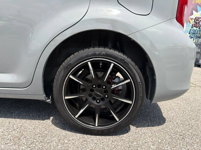 Used 2012 Scion xB FWD image 30