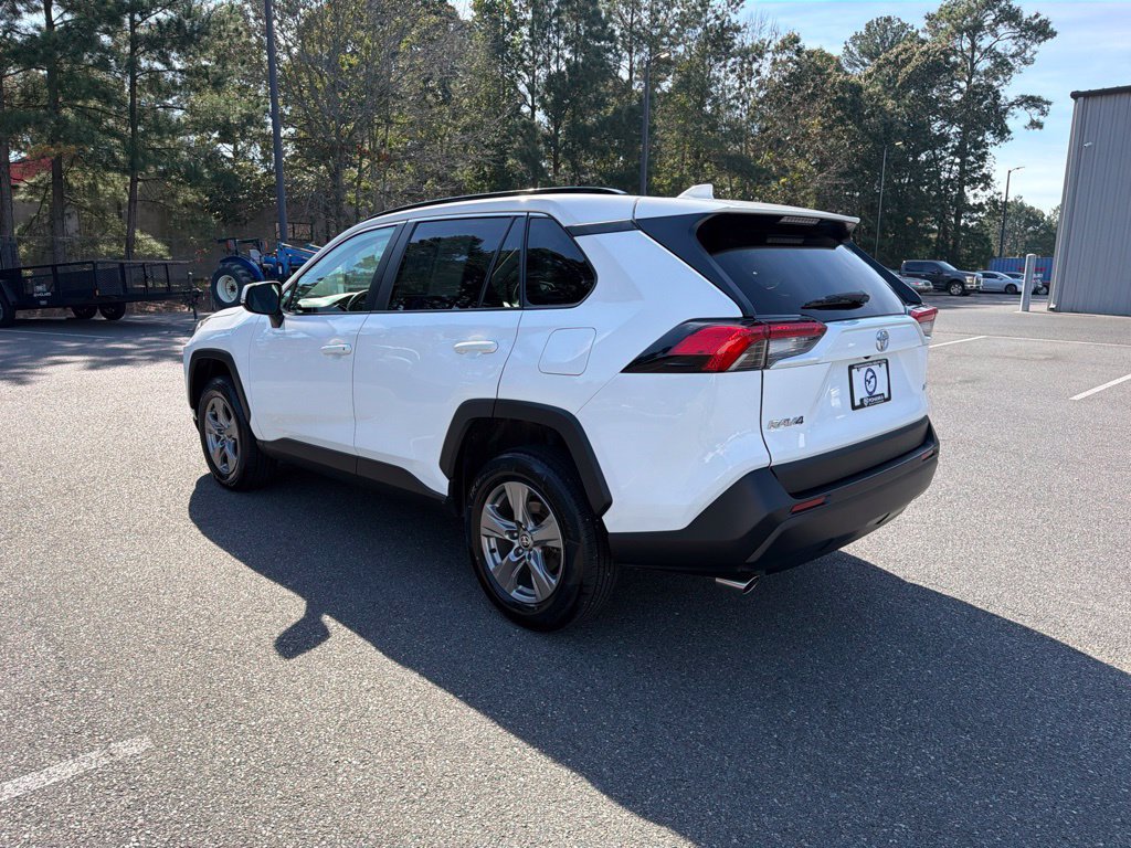 Used 2024 Toyota RAV4 XLE FWD image 7