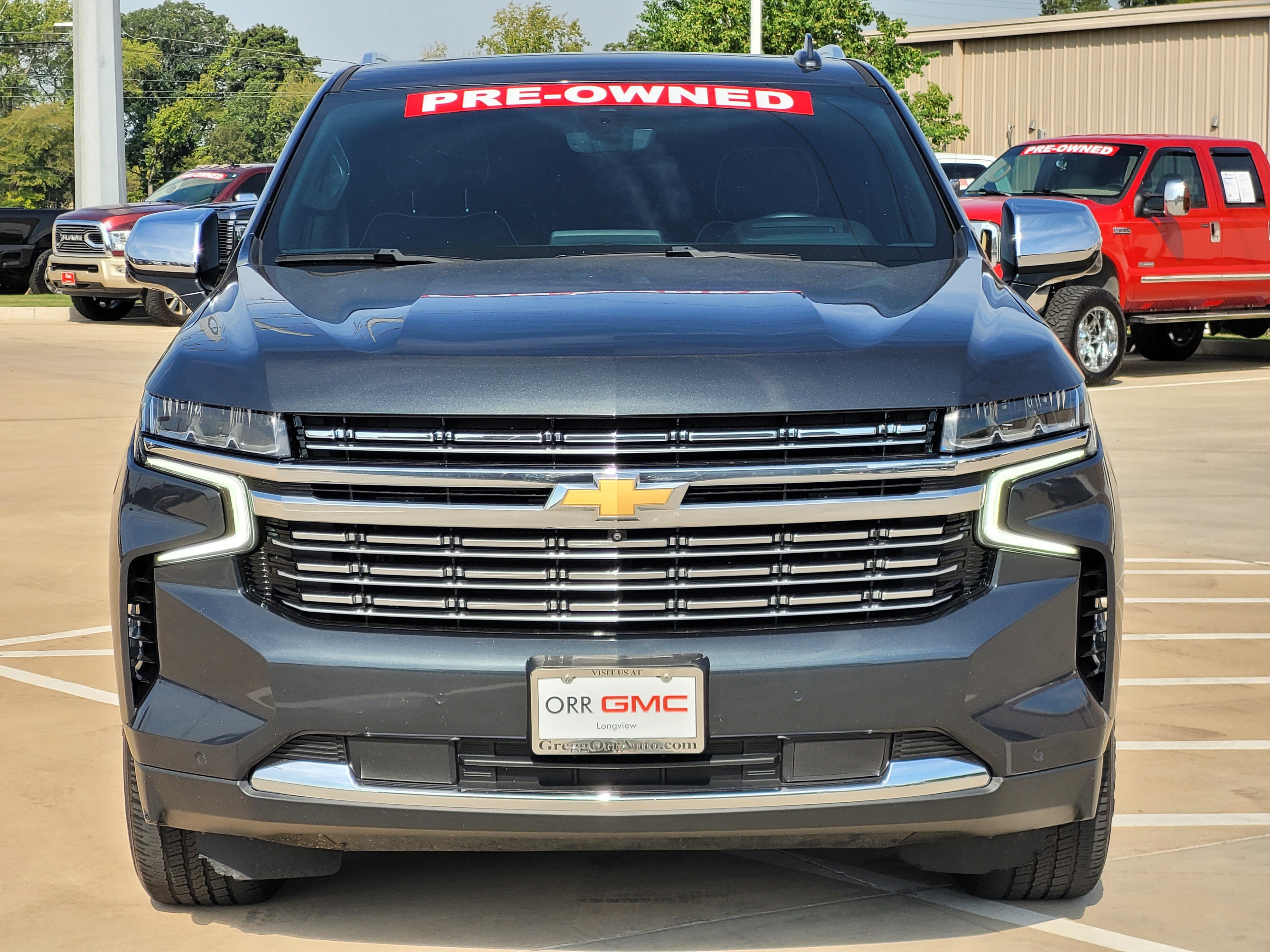 Used 2022 Chevrolet Suburban Premier AWD/4WD image 2