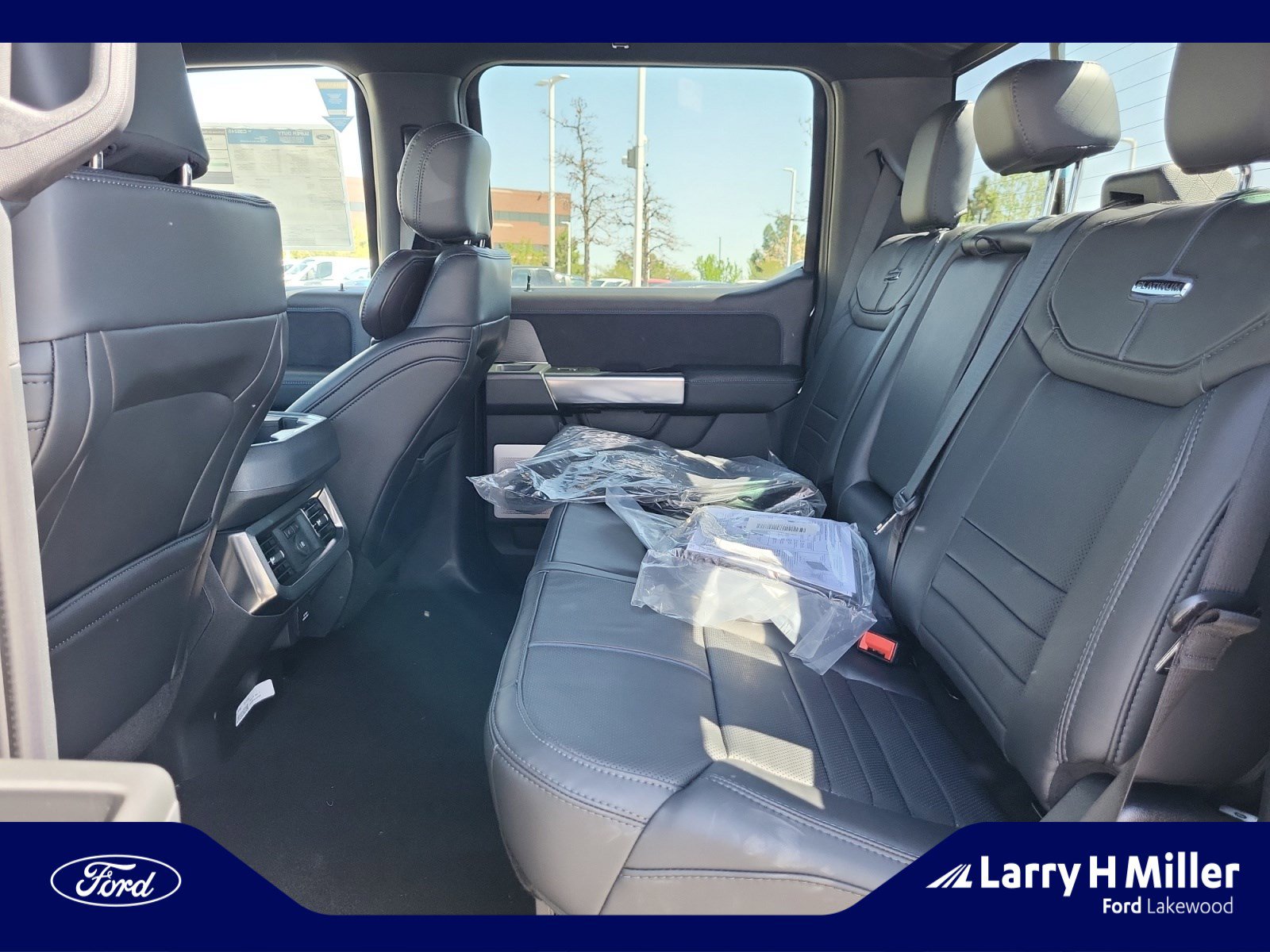 New 2025 Ford F350 Platinum w/ Tremor Off-Road Package image 17