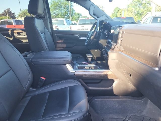 Used 2023 Chevrolet Silverado 1500 RST w/ Redline Edition AWD/4WD image 15