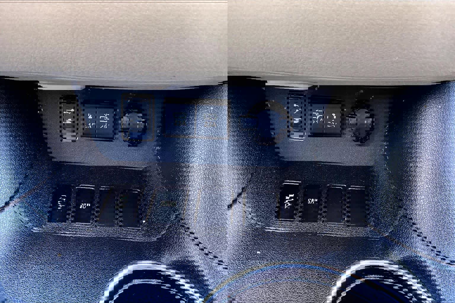 Used 2017 Toyota Highlander XLE image 33