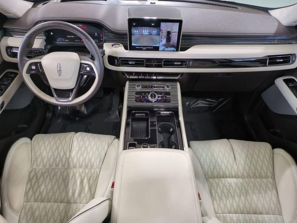 Certified 2023 Lincoln Aviator Black Label w/ Dynamic Handling Package image 29