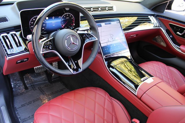 Used 2025 Mercedes-Benz S 580 4MATIC Sedan w/ AMG Line Package image 8