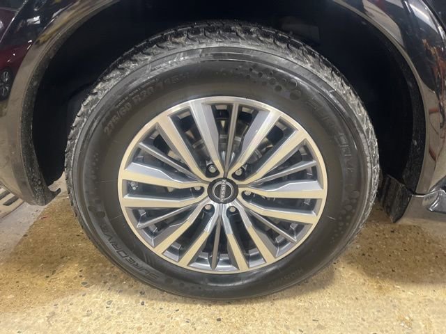 Used 2021 Nissan Armada SV w/ SV Appearance Package image 31