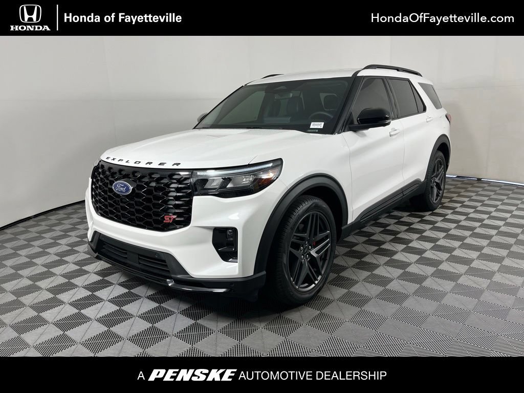 Used 2025 Ford Explorer ST AWD/4WD image 1