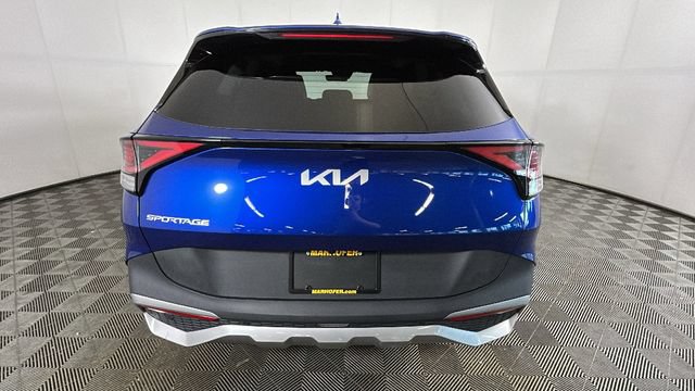 Used 2023 Kia Sportage EX FWD image 3