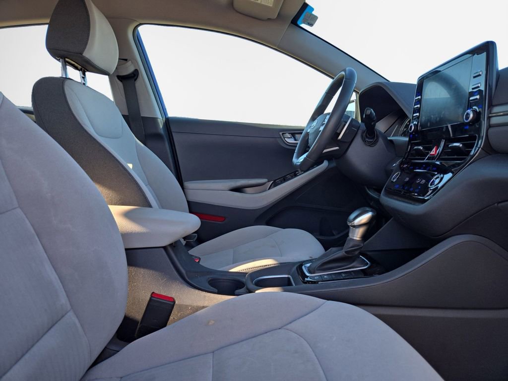 Used 2022 Hyundai Ioniq SE image 26