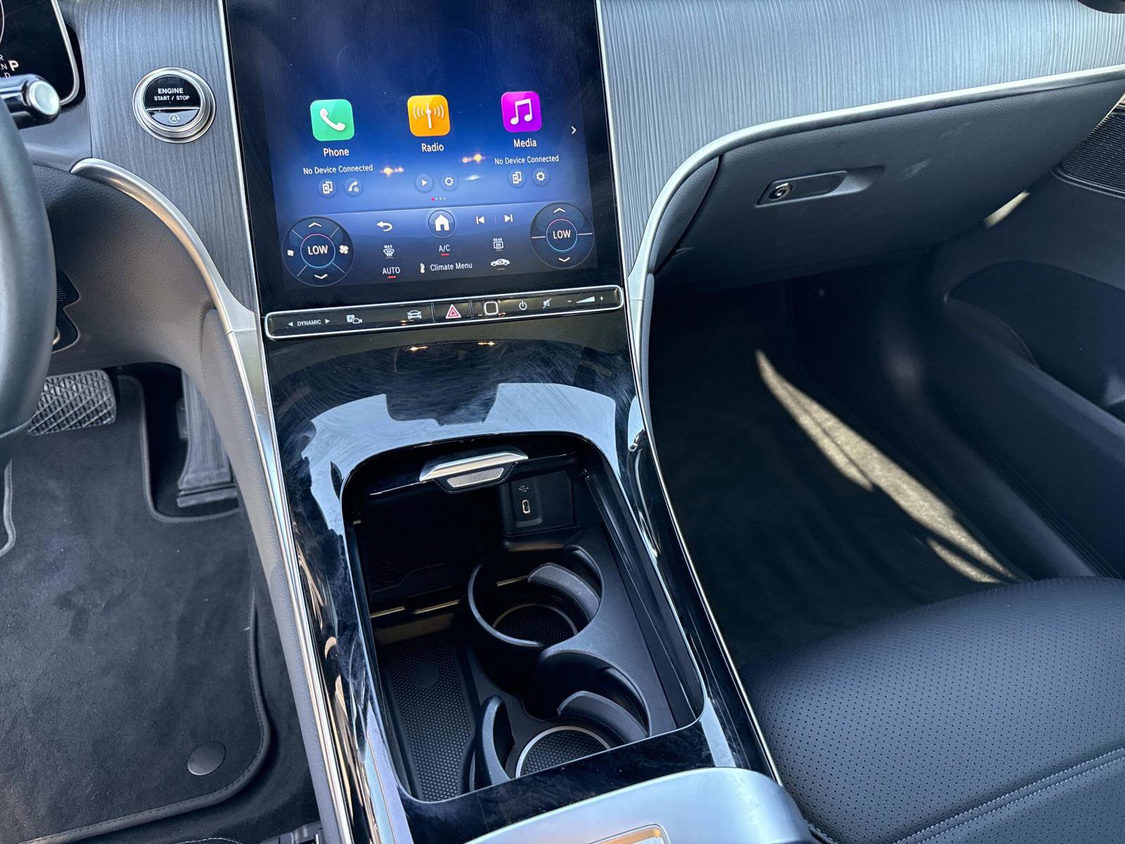 Used 2025 Mercedes-Benz GLC 300 image 29