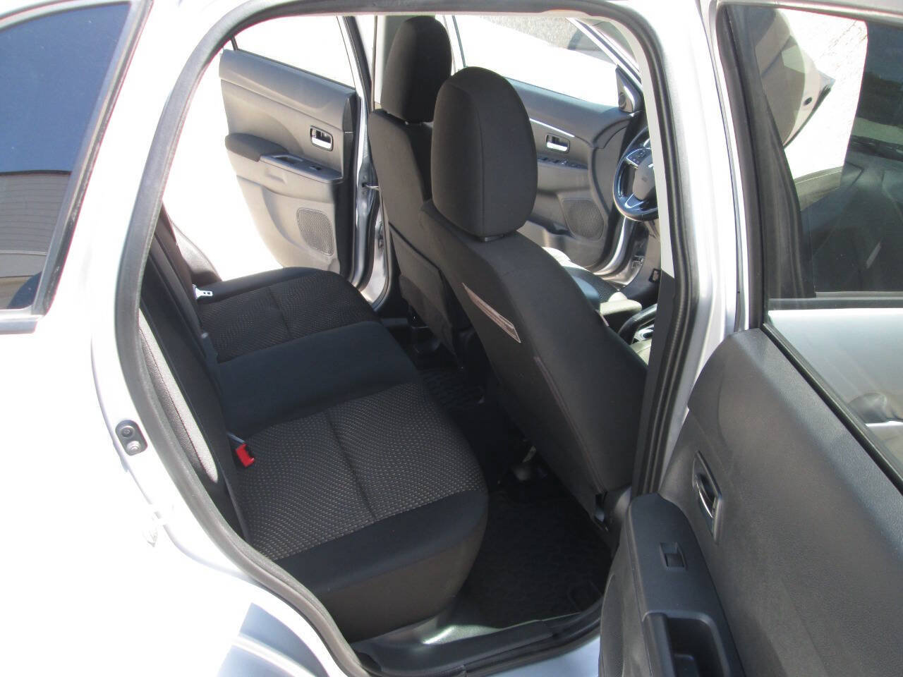 Used 2016 Mitsubishi Outlander Sport ES FWD image 17
