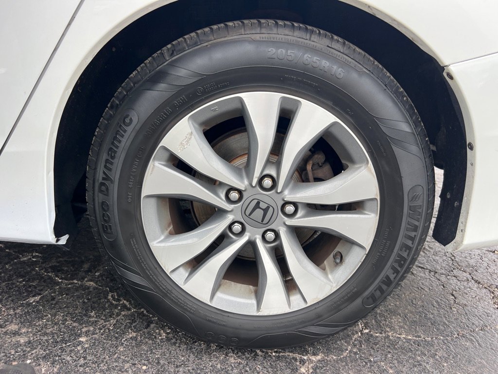 Used 2013 Honda Accord LX image 37