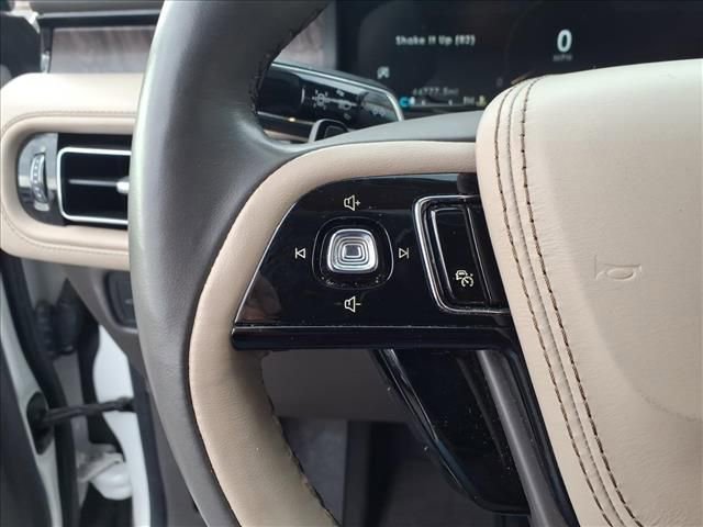 Used 2022 Lincoln Aviator Reserve w/ Equipment Group 201A AWD/4WD image 21