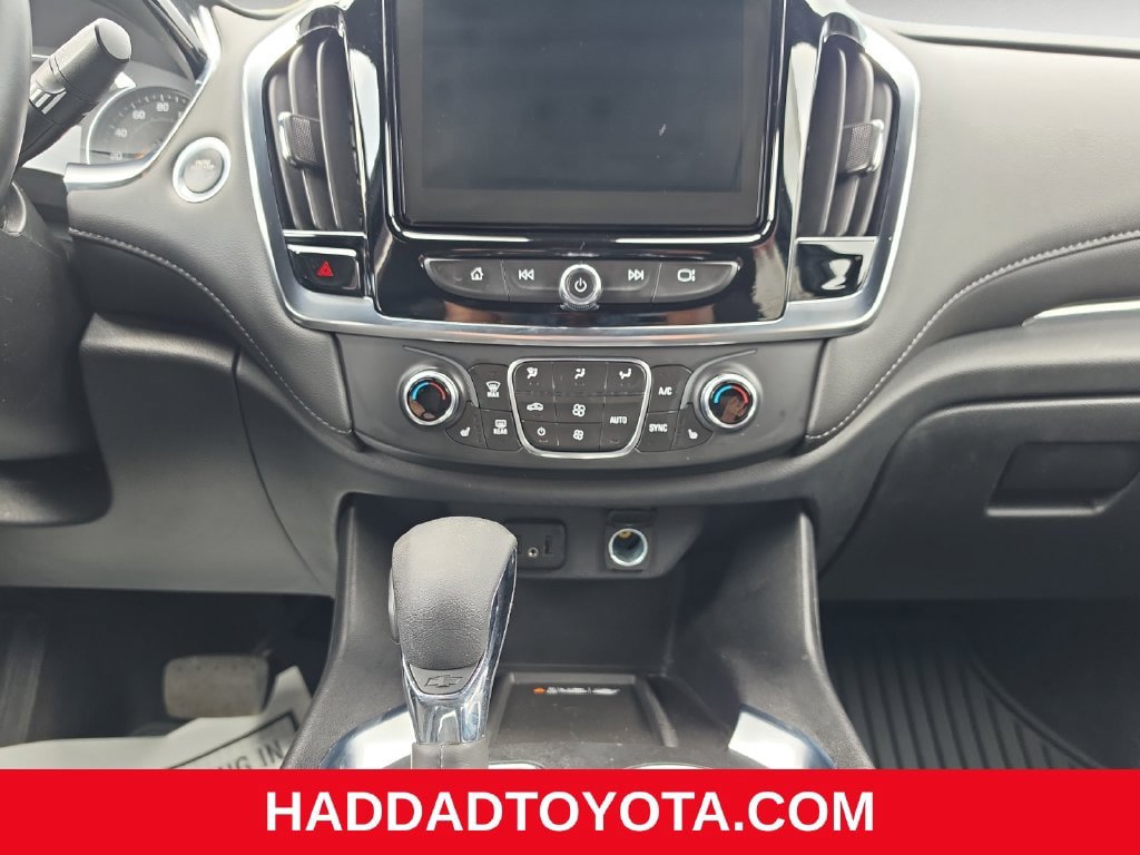 Used 2023 Chevrolet Traverse LT AWD/4WD image 12