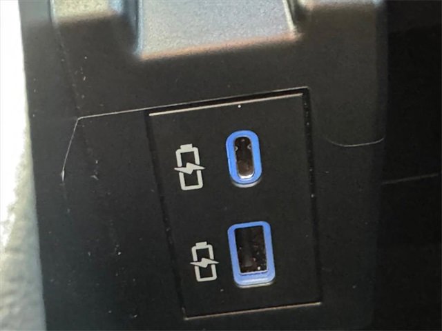 Used 2024 Toyota Sienna LE image 20