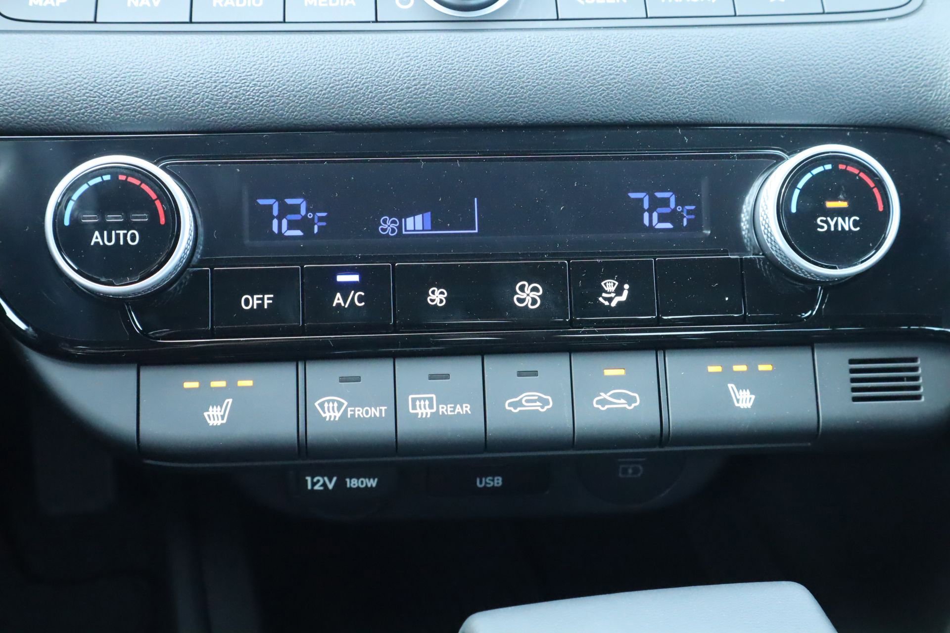 New 2025 Hyundai Elantra Limited image 15