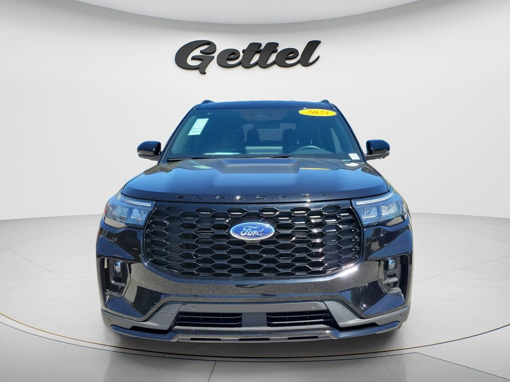Used 2025 Ford Explorer ST-Line AWD/4WD image 8