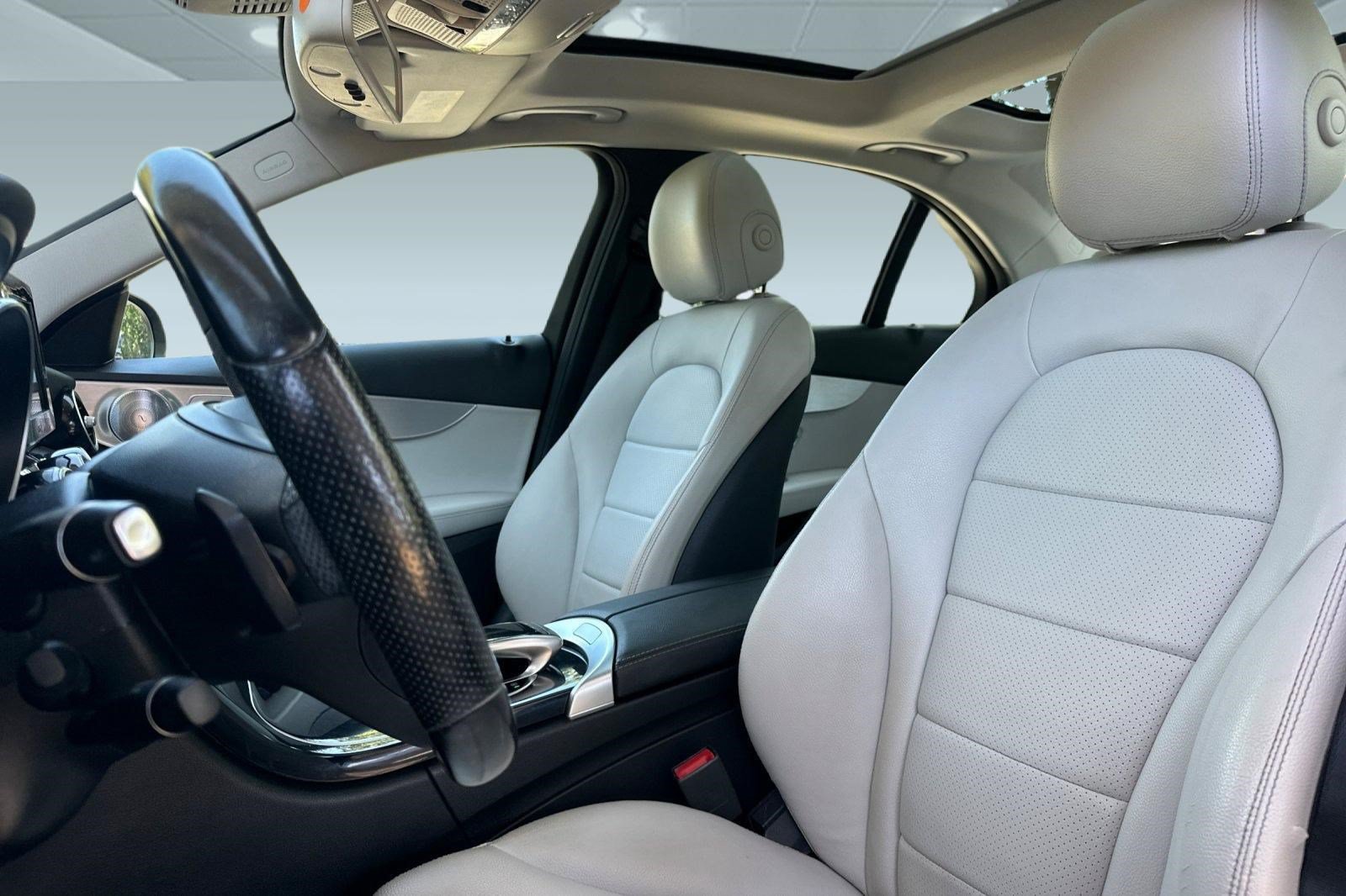 Used 2016 Mercedes-Benz C 300 Sedan image 27
