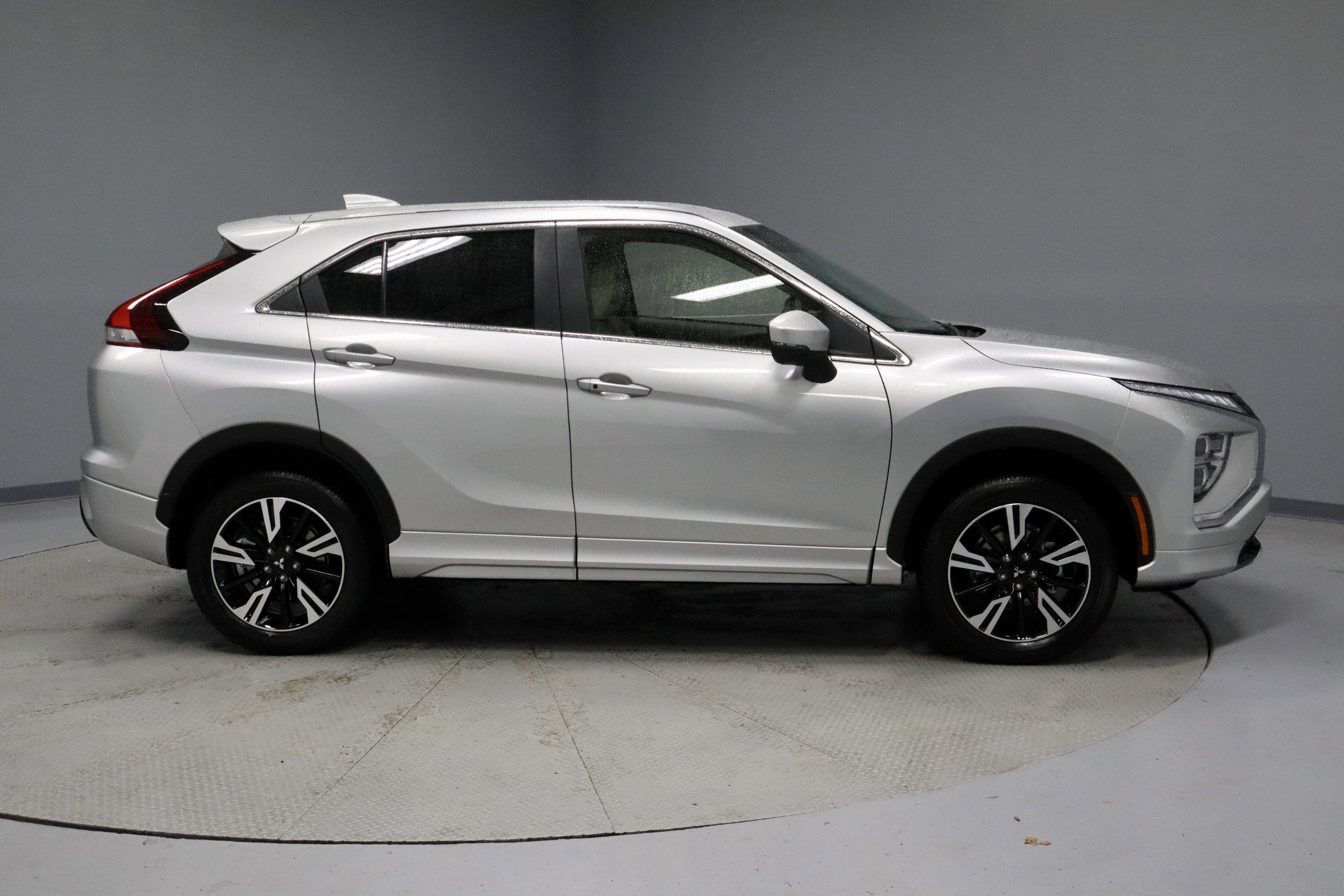 New 2026 Mitsubishi Eclipse Cross SEL AWD/4WD image 9