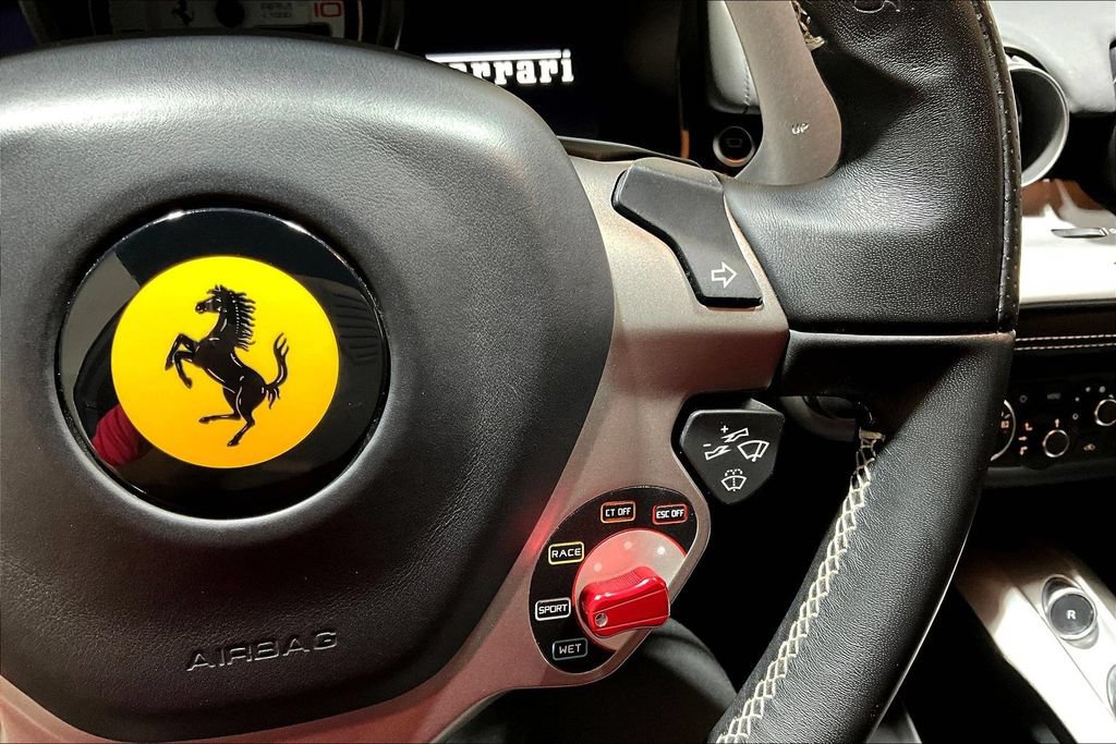 Used 2016 Ferrari F12 Berlinetta RWD image 11