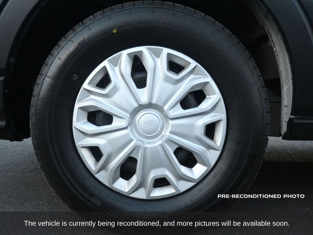 Used 2022 Ford E-Transit 148 High Roof Extended image 11