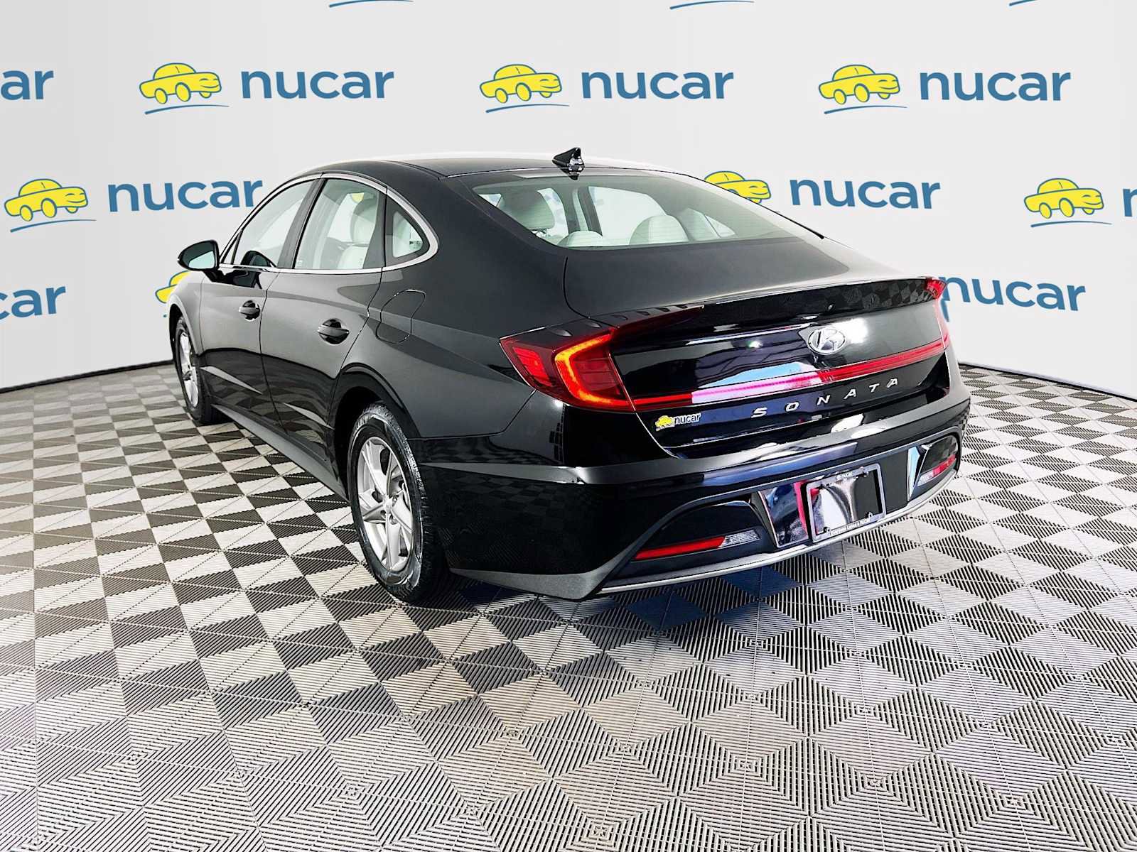 Used 2023 Hyundai Sonata SE FWD image 5