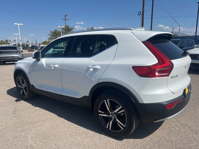 Used 2025 Volvo XC40 B5 Core w/ Climate Package image 5