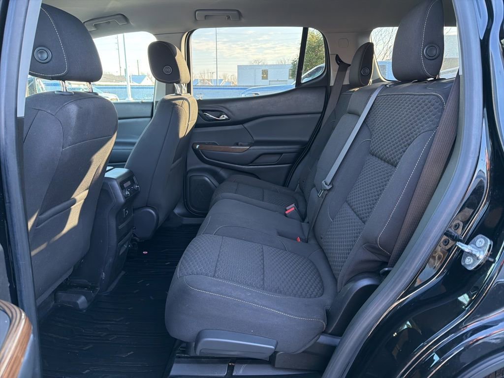 Used 2018 GMC Acadia SLE image 19