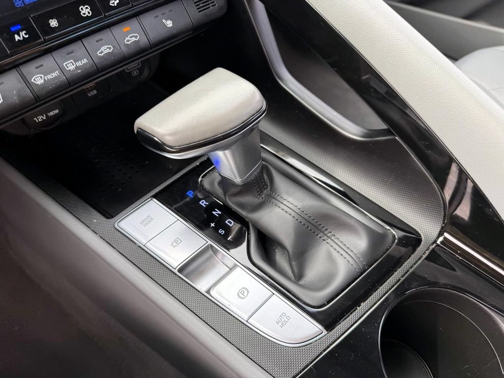 Certified 2023 Hyundai Elantra SEL w/ Convenience Package FWD image 17