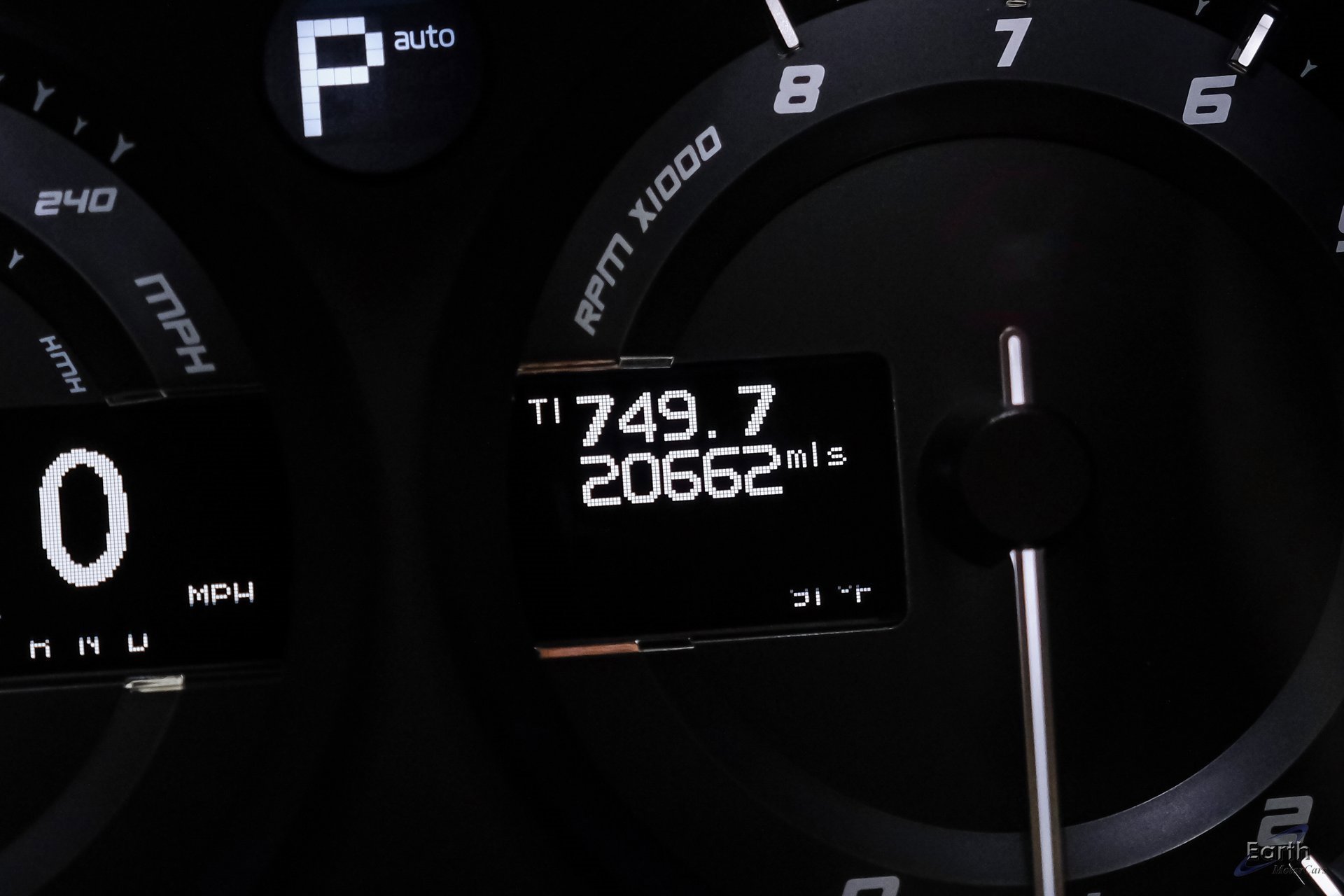 Used 2014 Aston Martin Vanquish Coupe image 48