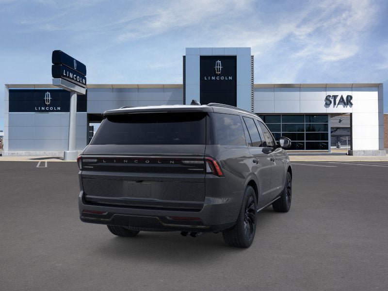 New 2026 Lincoln Navigator Reserve w/ Jet Appearance Package AWD/4WD image 8