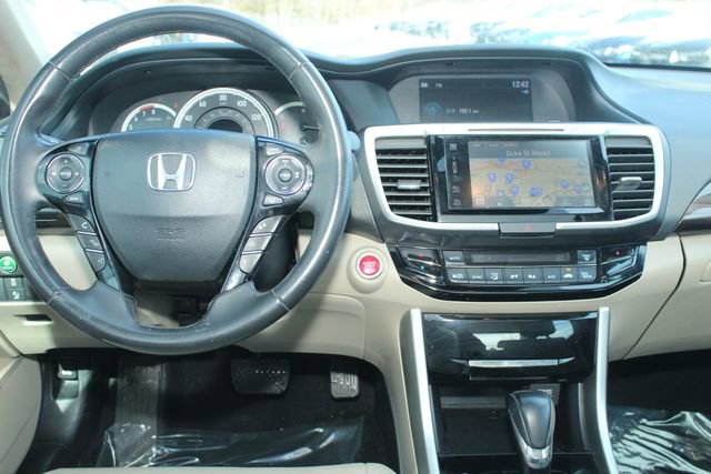 Used 2017 Honda Accord EX-L image 20