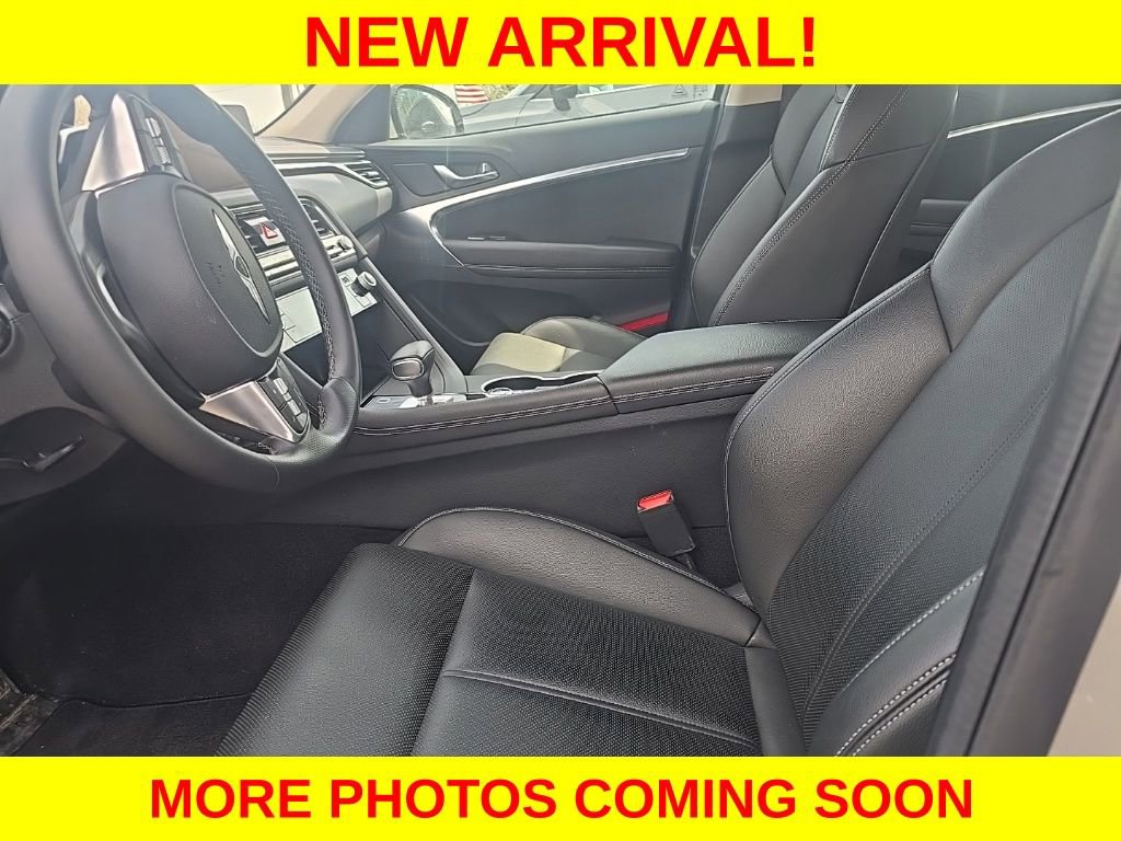 Used 2025 Genesis G70 2.5T image 15