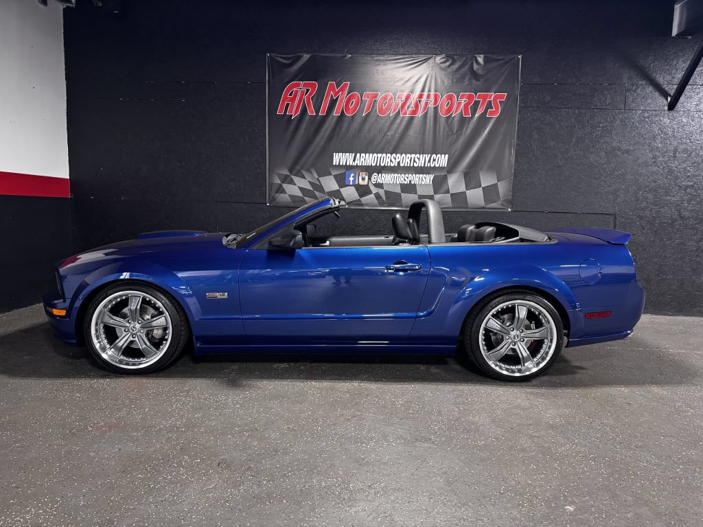 Used 2007 Ford Mustang GT RWD image 2